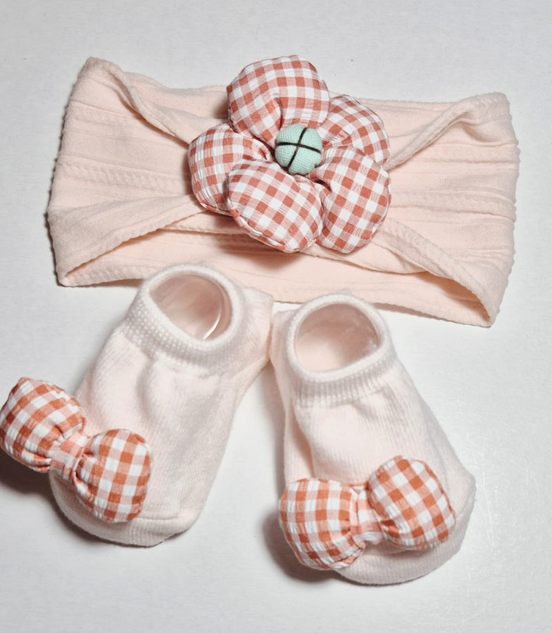 Set bentita si sosete,model floare